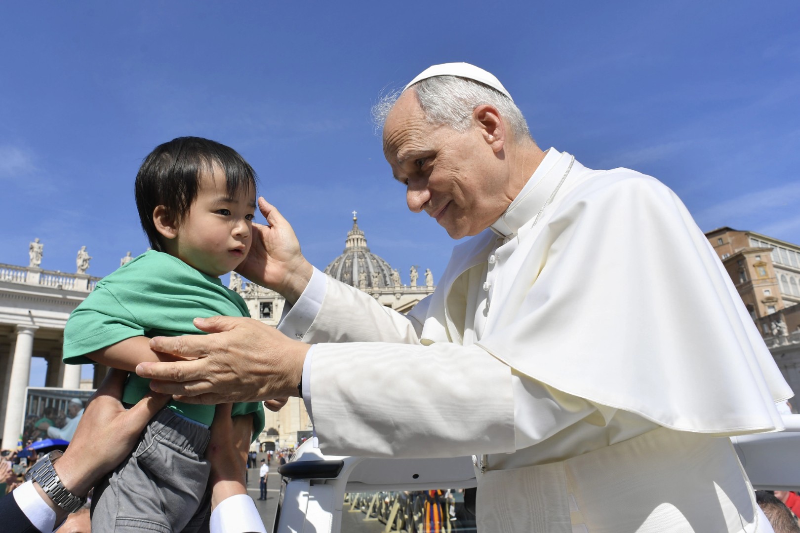 Aiutare <br>e prendersi cura <br>è la nostra missione. <br>Ditelo a tutti!